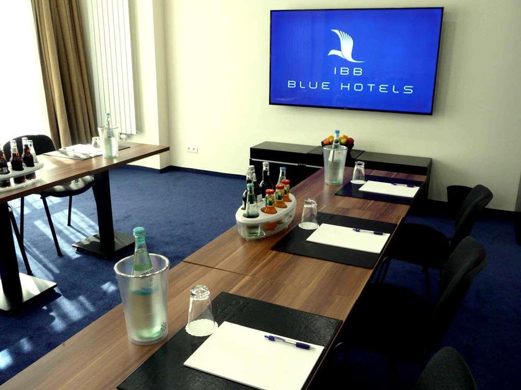 B&B Hotel Berlin-Adlershof Restaurang bild