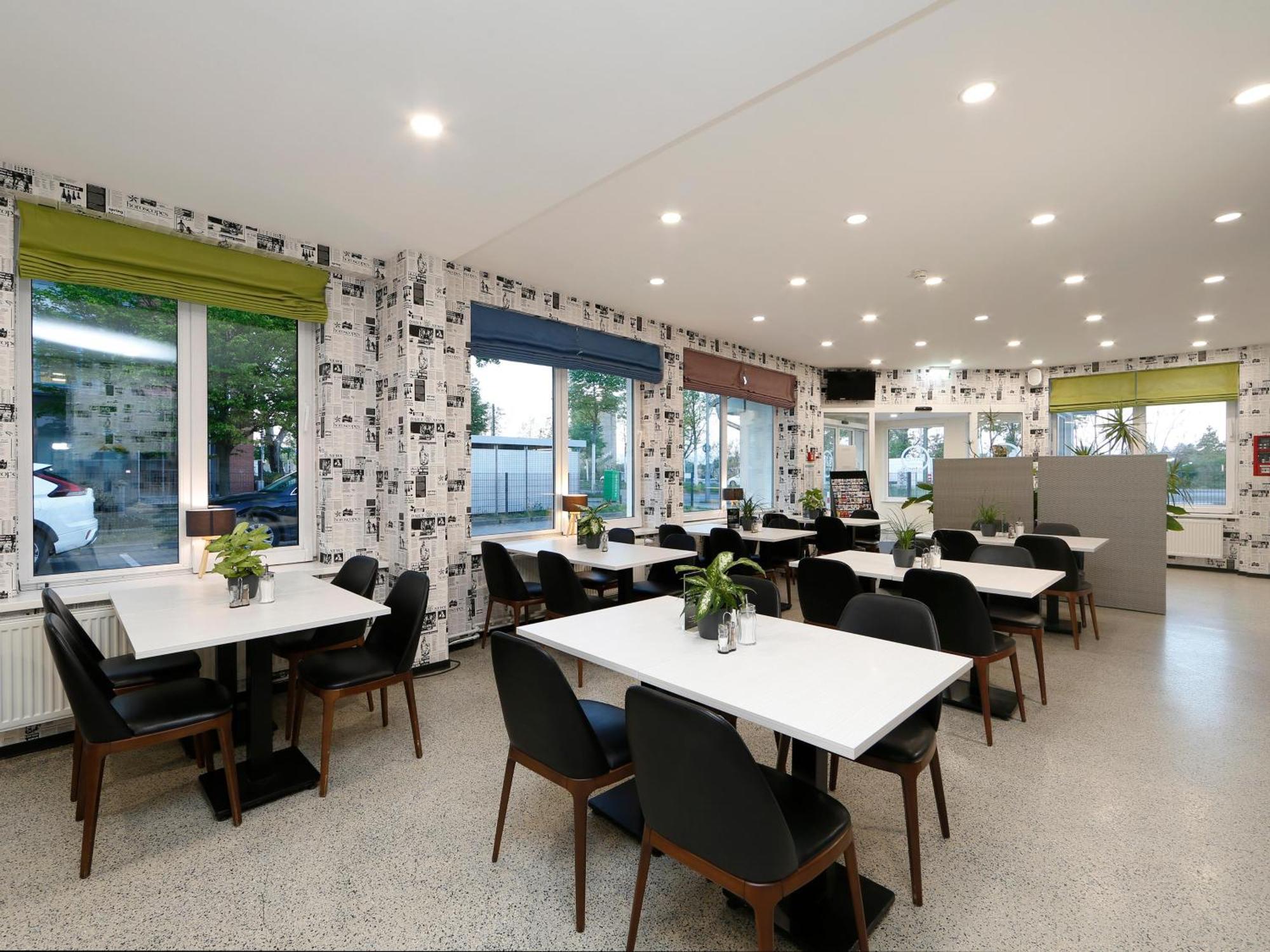B&B Hotel Berlin-Adlershof Exteriör bild